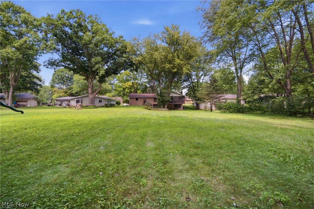 1097 Oak Tree Road Akron OH 44320