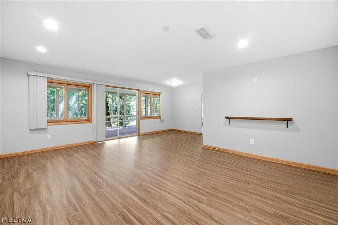 1097 Oak Tree Road Akron OH 44320