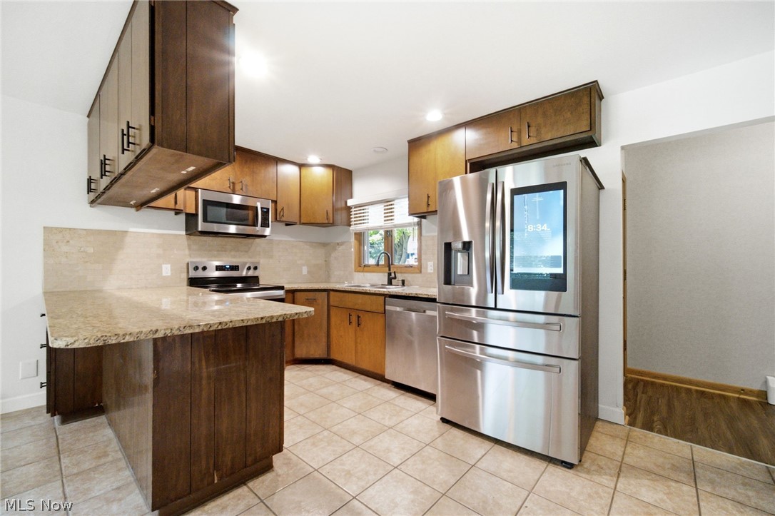1097 Oak Tree Road Akron OH 44320