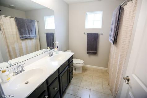9387 Nash Lane North Ridgeville OH 44039