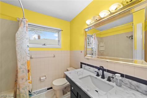1314 Jackie Lane Cleveland OH 44124