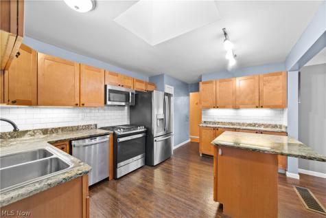 1314 Jackie Lane Cleveland OH 44124