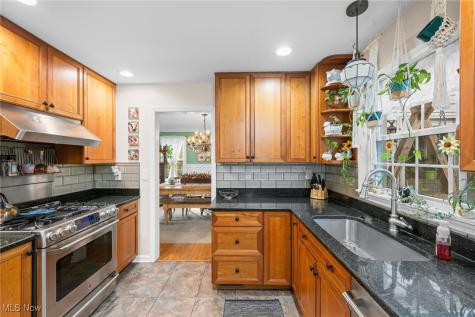 2244 Edgerton Road University Heights OH 44118