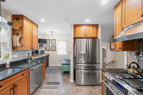 2244 Edgerton Road University Heights OH 44118