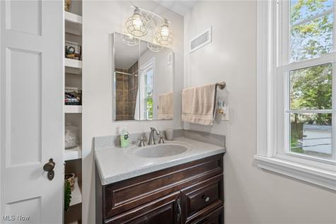 2244 Edgerton Road University Heights OH 44118