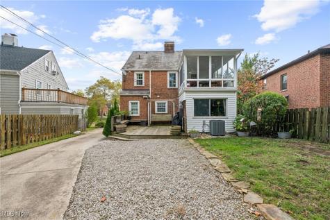 2244 Edgerton Road University Heights OH 44118