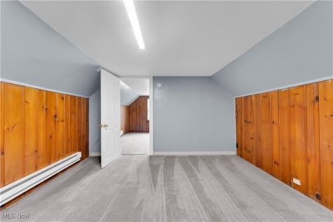 913 Helmsdale Road Cleveland Heights OH 44112