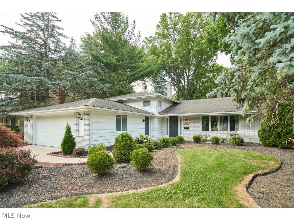 27798 Edgepark Drive North Olmsted OH 44070