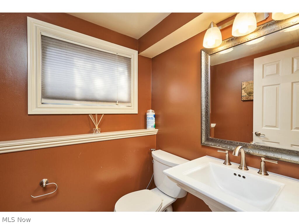 27798 Edgepark Drive North Olmsted OH 44070