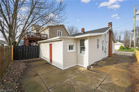 164 E 317th Street Willowick OH 44095