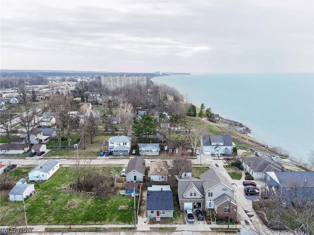 164 E 317th Street Willowick OH 44095