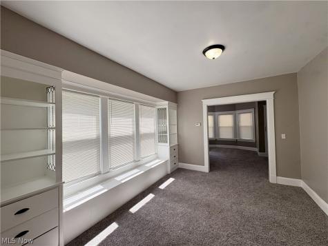 2049 West Boulevard Cleveland OH 44102
