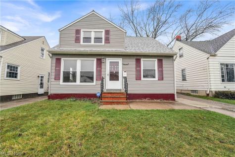 18721 Fairway Avenue Maple Heights OH 44137