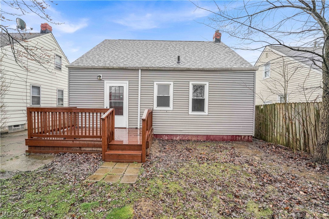 18721 Fairway Avenue Maple Heights OH 44137