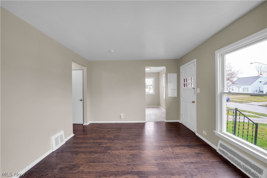 18721 Fairway Avenue Maple Heights OH 44137