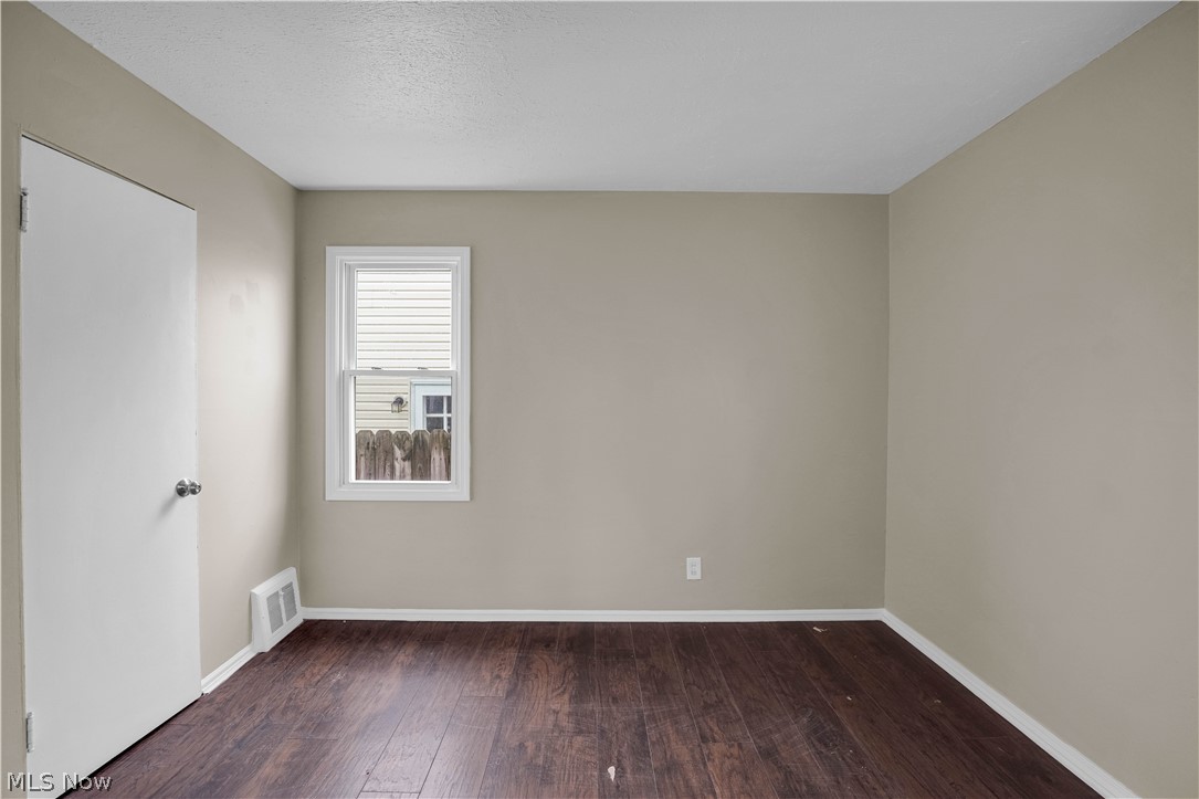 18721 Fairway Avenue Maple Heights OH 44137