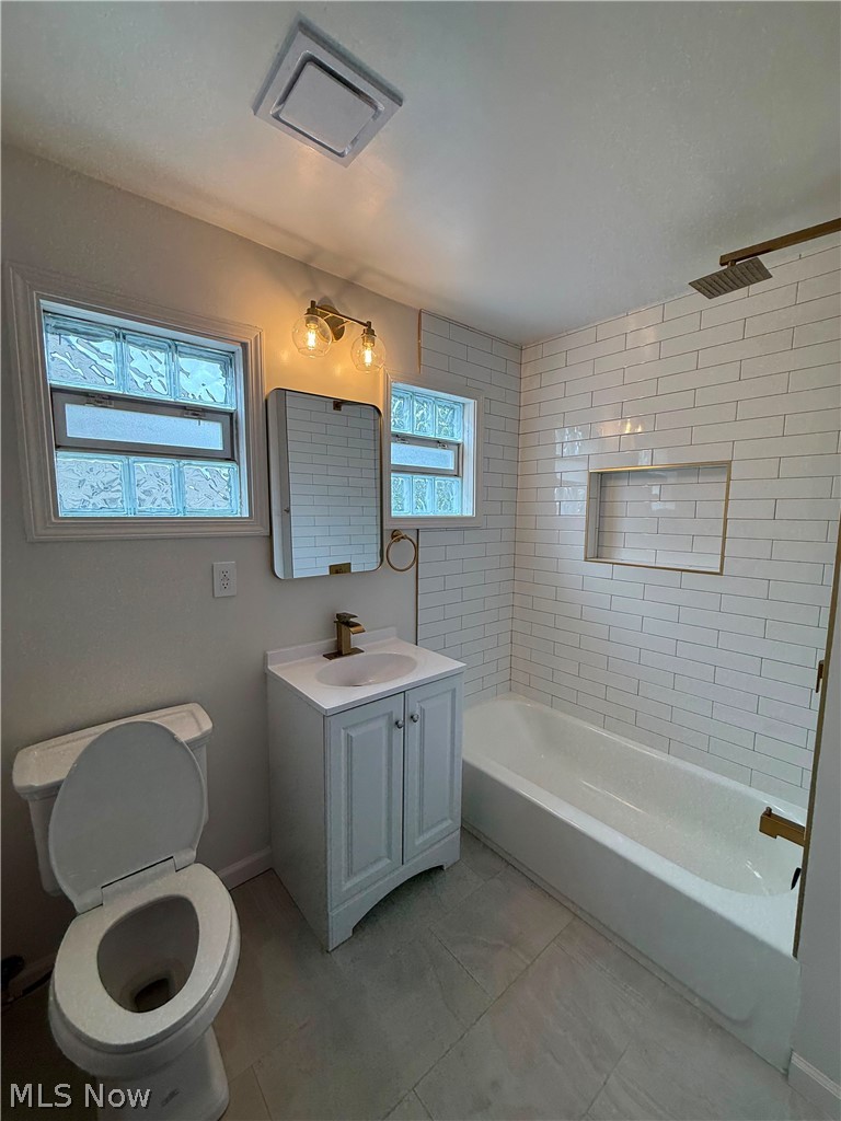 724 E 341st Street Eastlake OH 44095