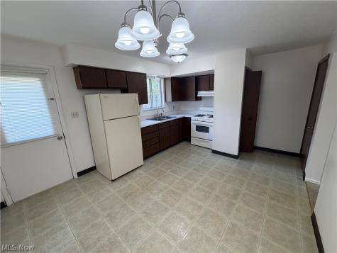 672 Loomis Avenue Cuyahoga Falls OH 44221