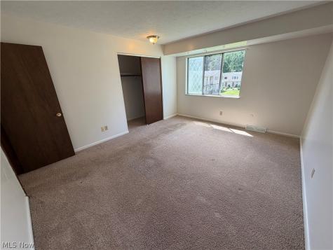672 Loomis Avenue Cuyahoga Falls OH 44221