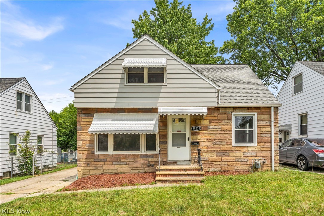 19233 Stafford Avenue Maple Heights OH 44137