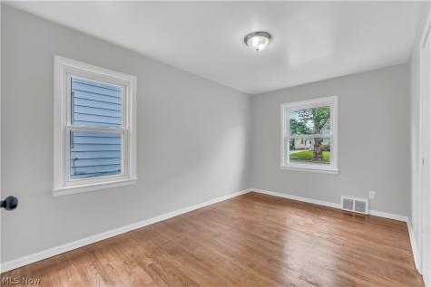 19233 Stafford Avenue Maple Heights OH 44137
