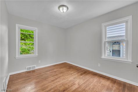 19233 Stafford Avenue Maple Heights OH 44137