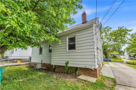 19233 Stafford Avenue Maple Heights OH 44137