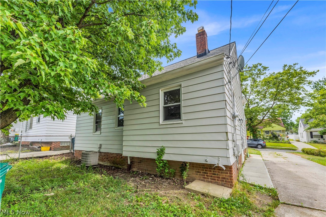 19233 Stafford Avenue Maple Heights OH 44137