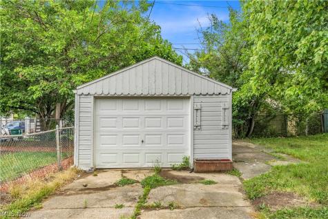 19233 Stafford Avenue Maple Heights OH 44137