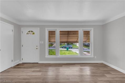 19233 Stafford Avenue Maple Heights OH 44137
