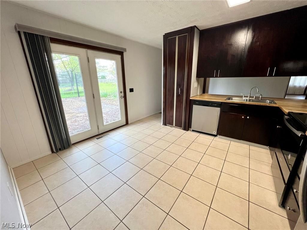 22410 Rock Creek Circle Strongsville OH 44149