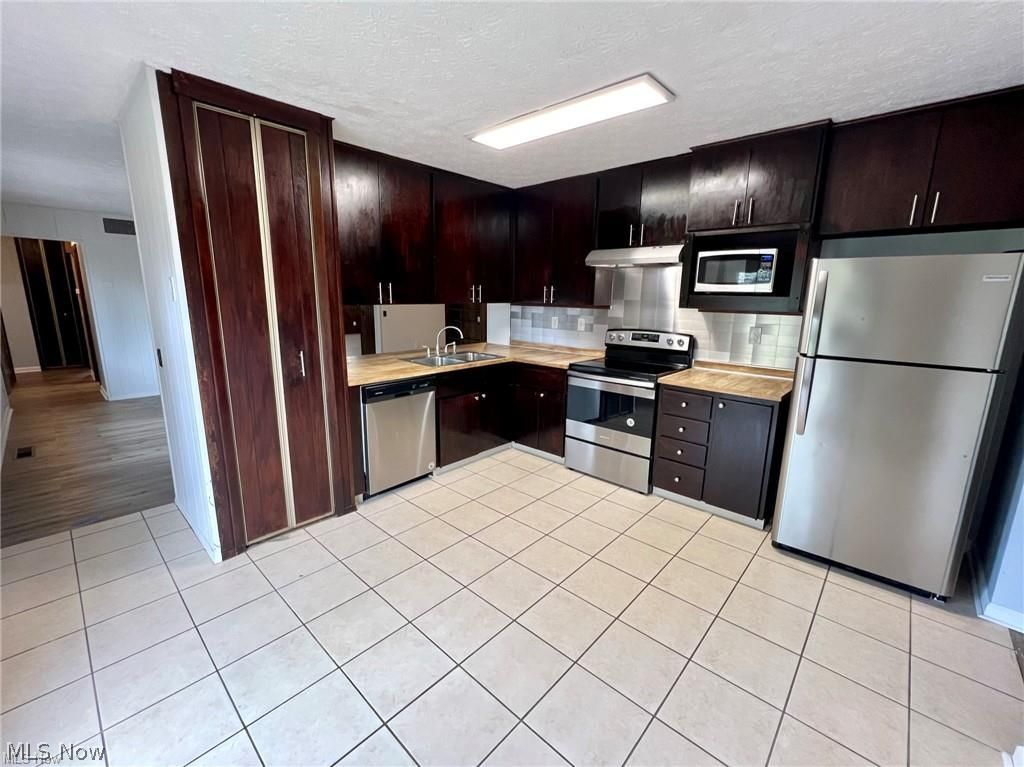 22410 Rock Creek Circle Strongsville OH 44149