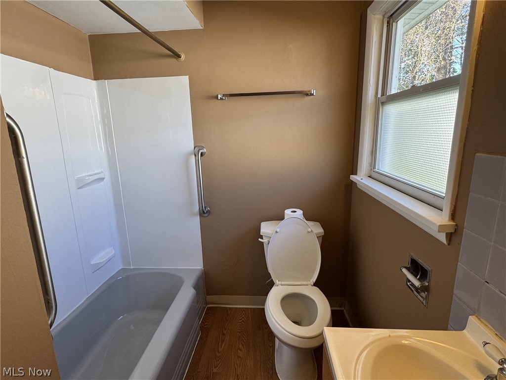 2350 Newton Street Akron OH 44305