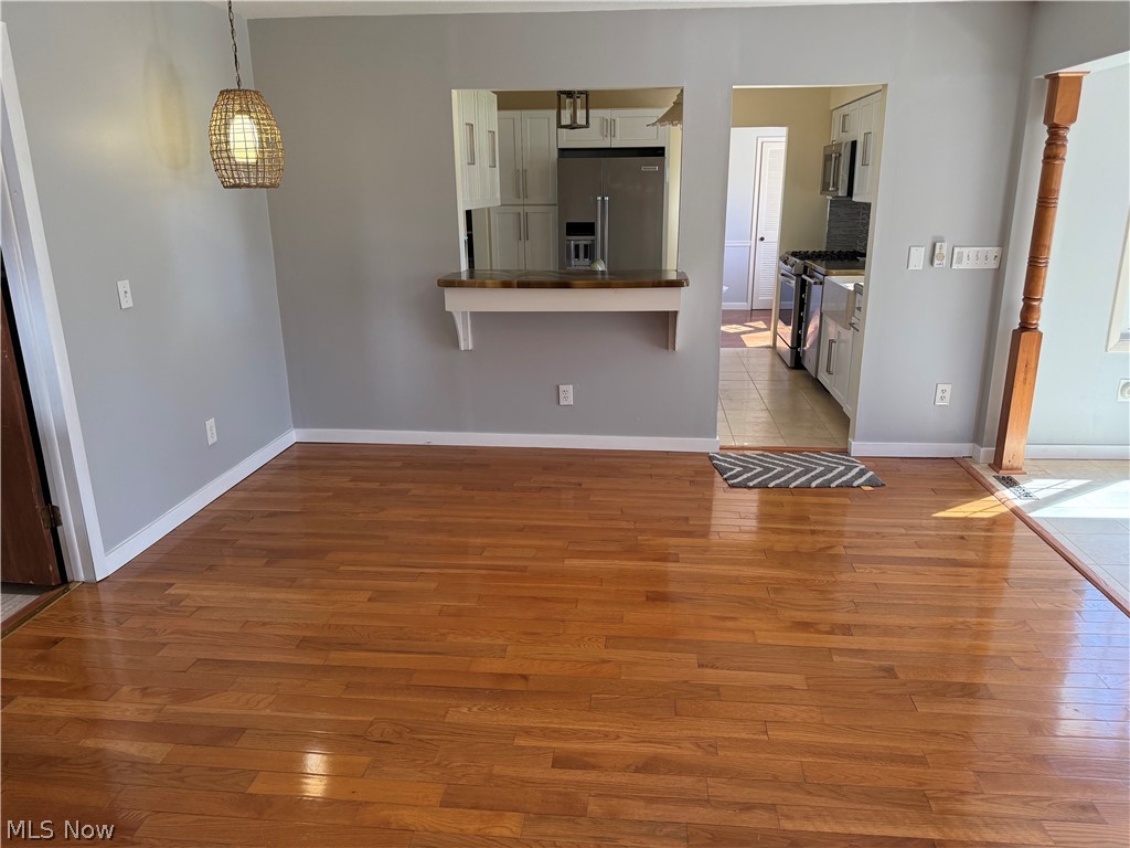 254 Vinewood Drive Avon Lake OH 44012