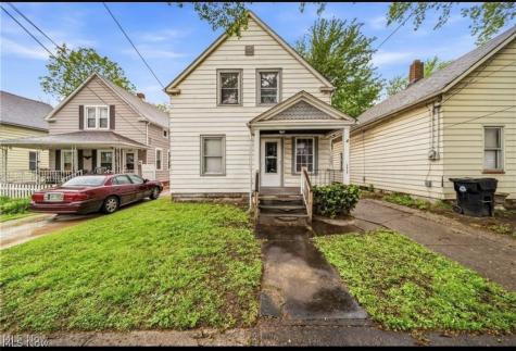 3658 E 55th Street Cleveland OH 44105