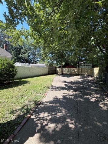 3658 E 55th Street Cleveland OH 44105