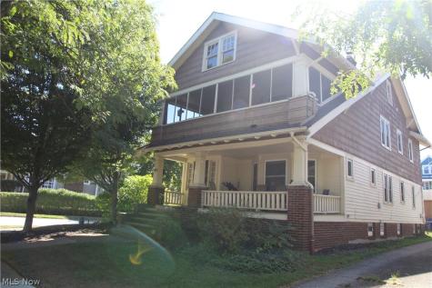 17603 Archdale Avenue Lakewood OH 44107
