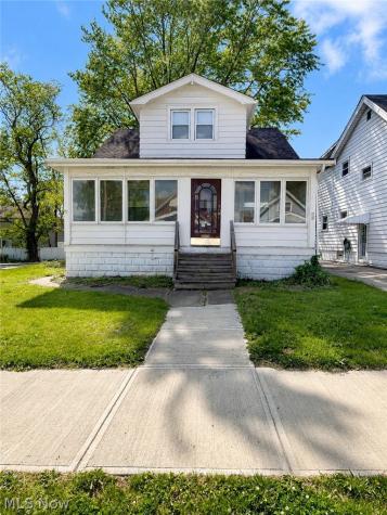 4006 E 41st Street Newburgh Heights OH 44105