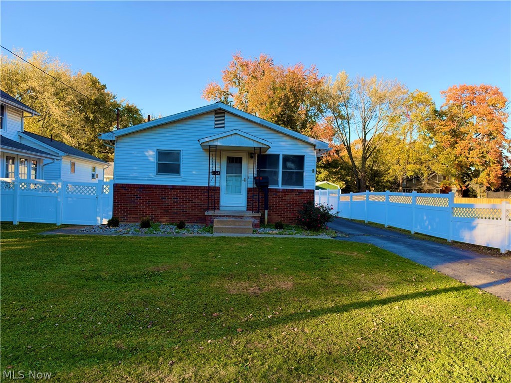 1154 Bradford Street NW Warren OH 44485