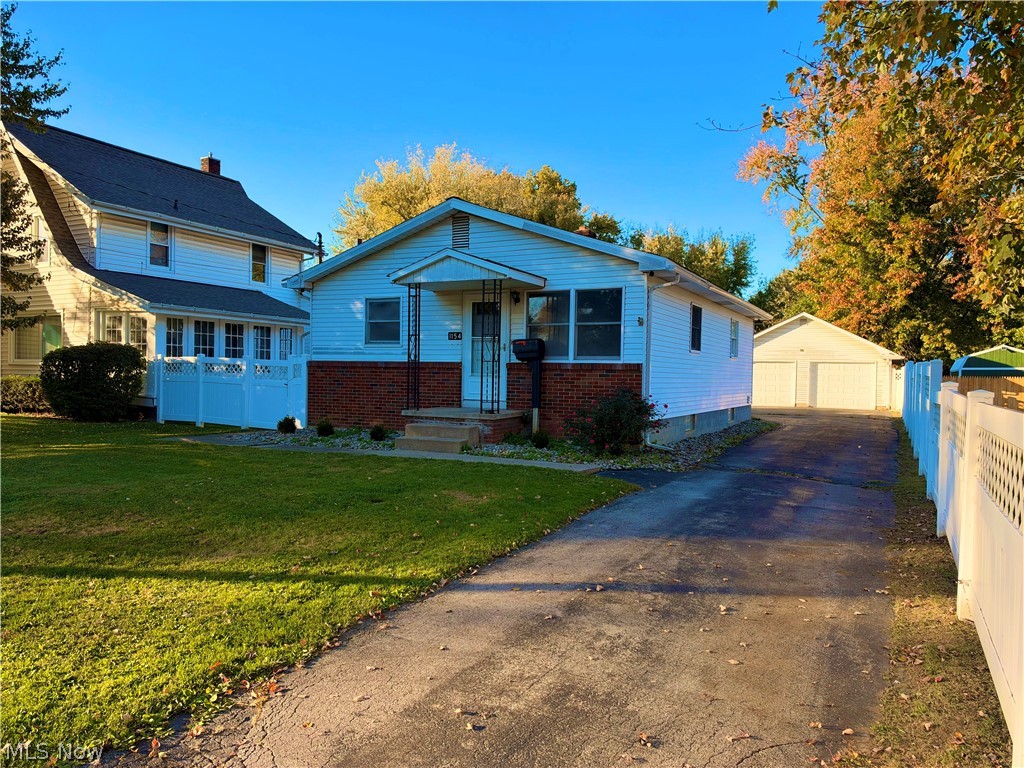 1154 Bradford Street NW Warren OH 44485