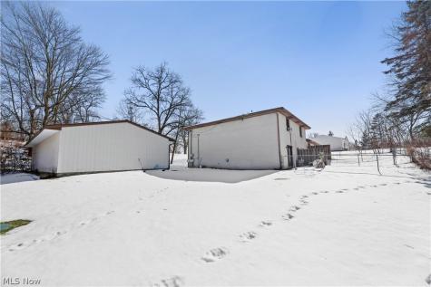 12445 Cleveland Avenue NW Uniontown OH 44685
