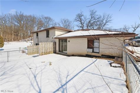 12445 Cleveland Avenue NW Uniontown OH 44685