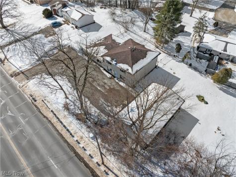 12445 Cleveland Avenue NW Uniontown OH 44685
