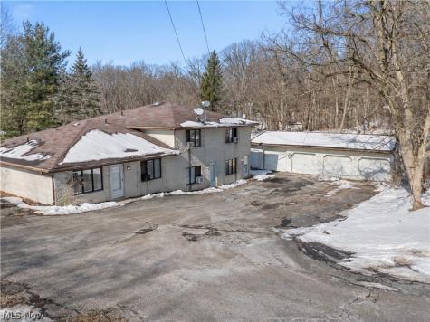 12445 Cleveland Avenue NW Uniontown OH 44685