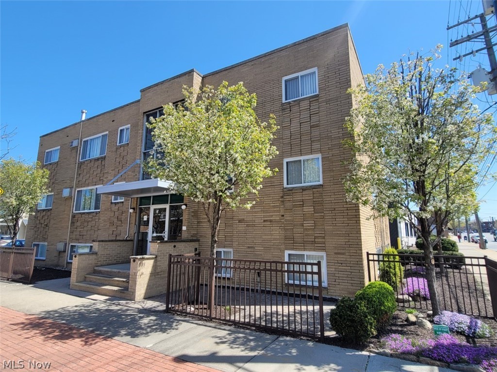 1675 Woodward Avenue Lakewood OH 44107