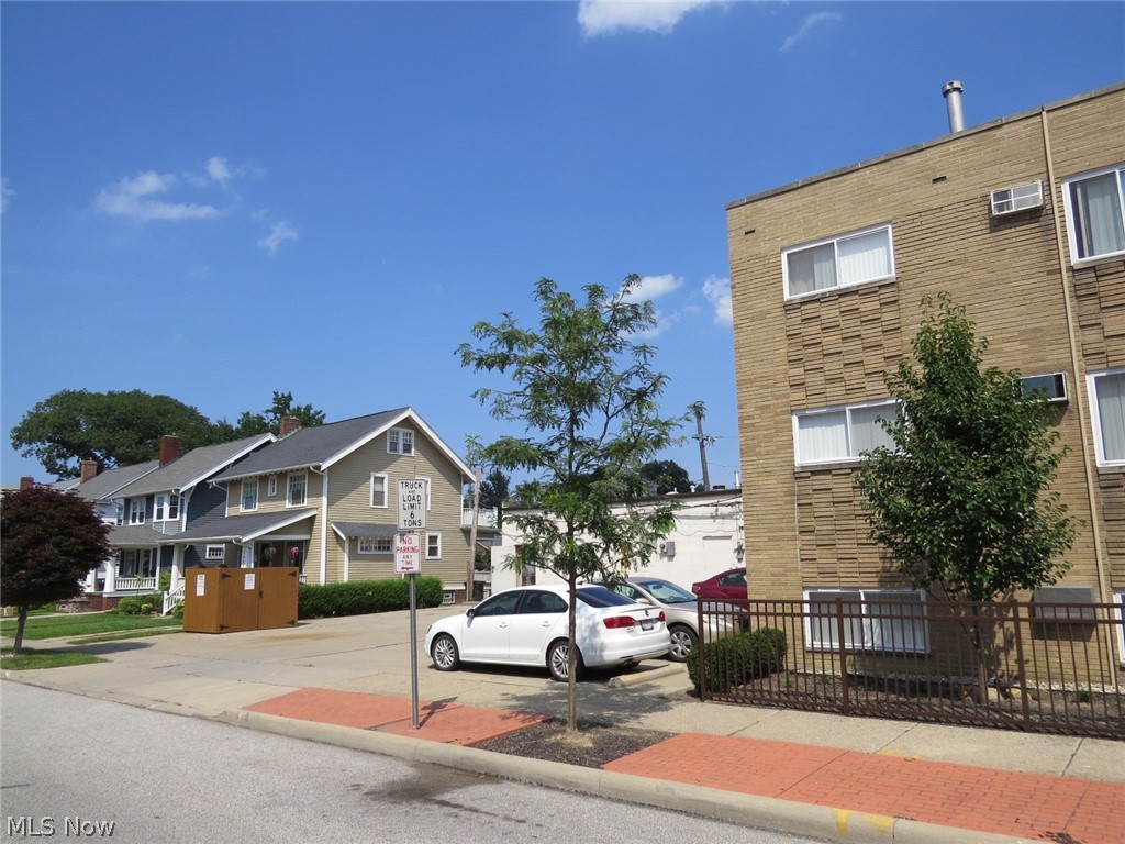 1675 Woodward Avenue Lakewood OH 44107