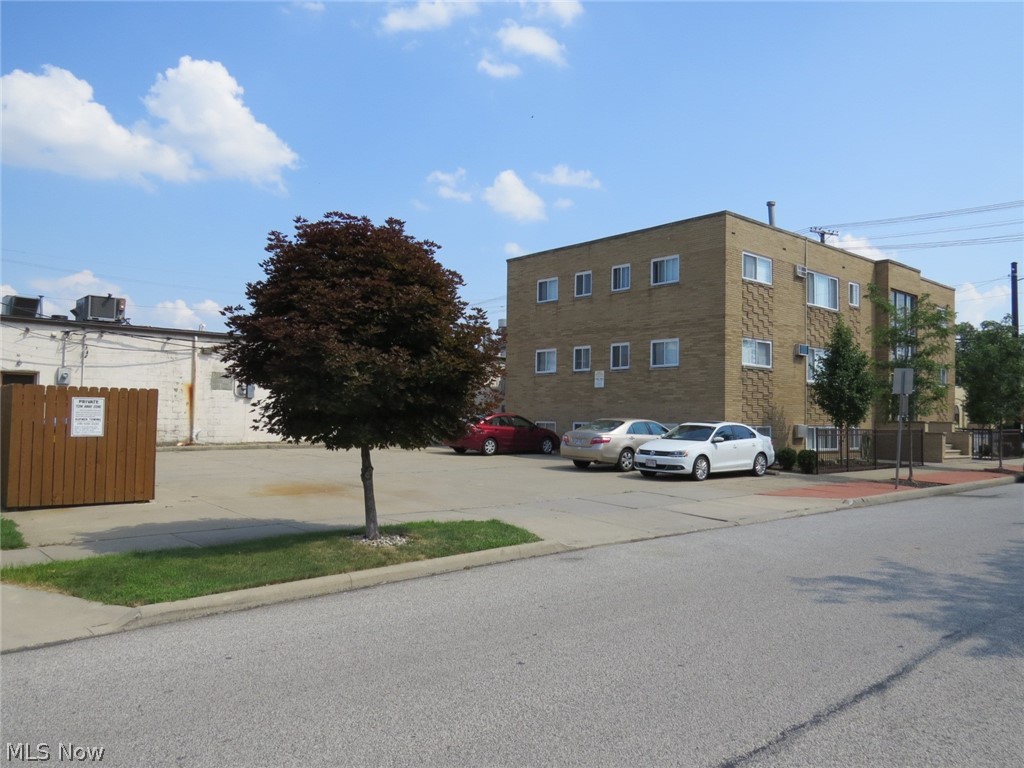 1675 Woodward Avenue Lakewood OH 44107