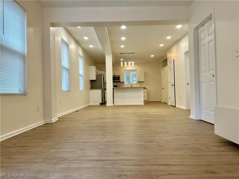 2214 W 32nd Street Cleveland OH 44113