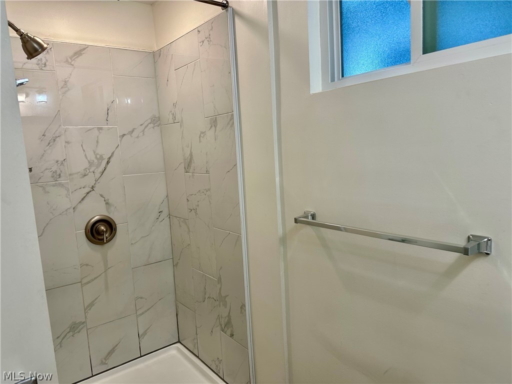 2214 W 32nd Street Cleveland OH 44113