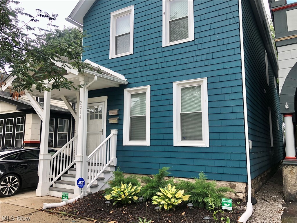 2214 W 32nd Street Cleveland OH 44113